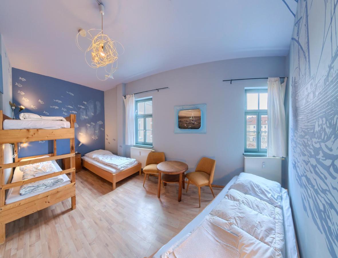 Labyrinth Hostel Weimar Esterno foto