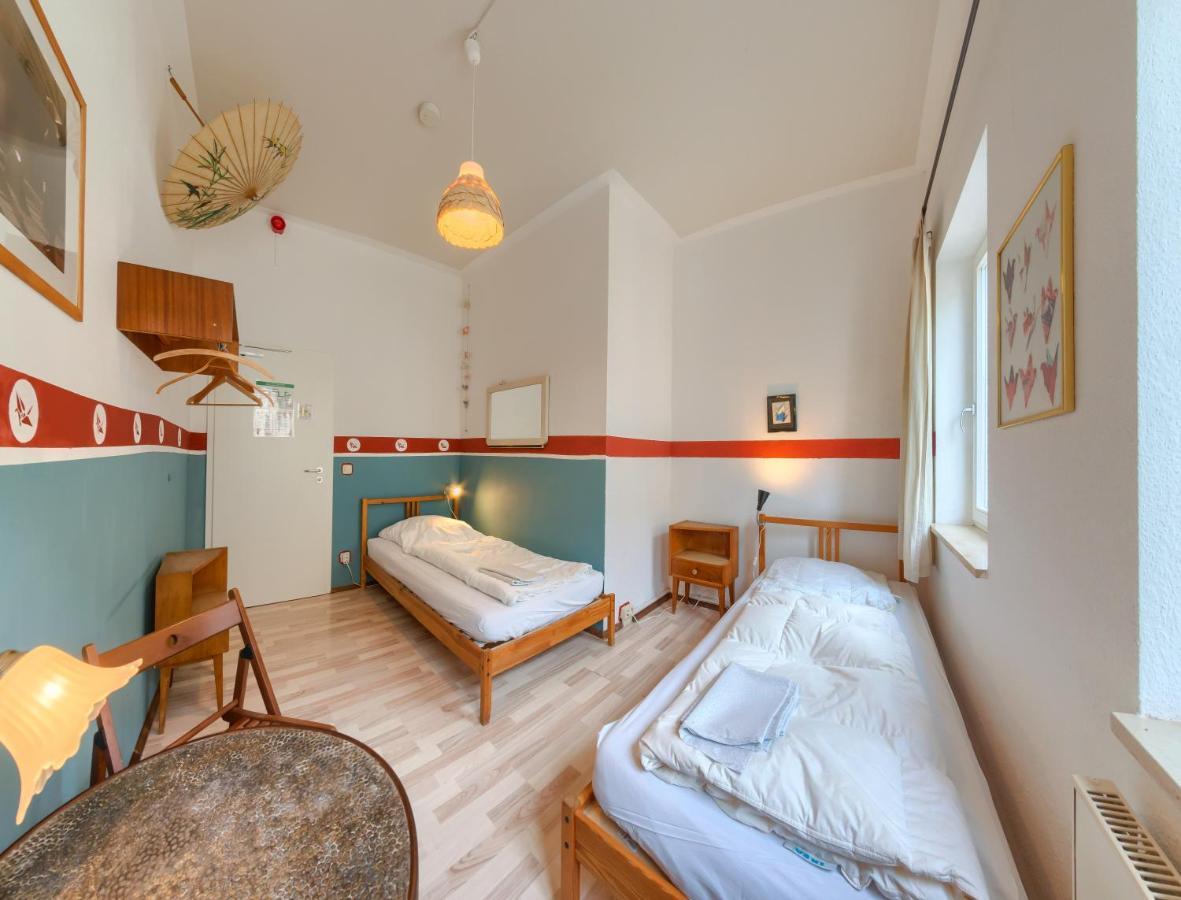 Labyrinth Hostel Weimar Esterno foto